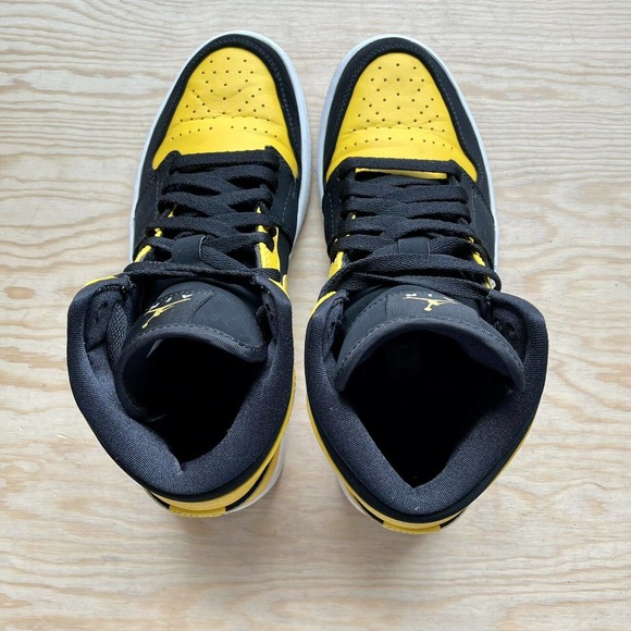Air Jordan 1 Mid “new love” 2017 Release 554724-035 Size 8 In Men main image 9